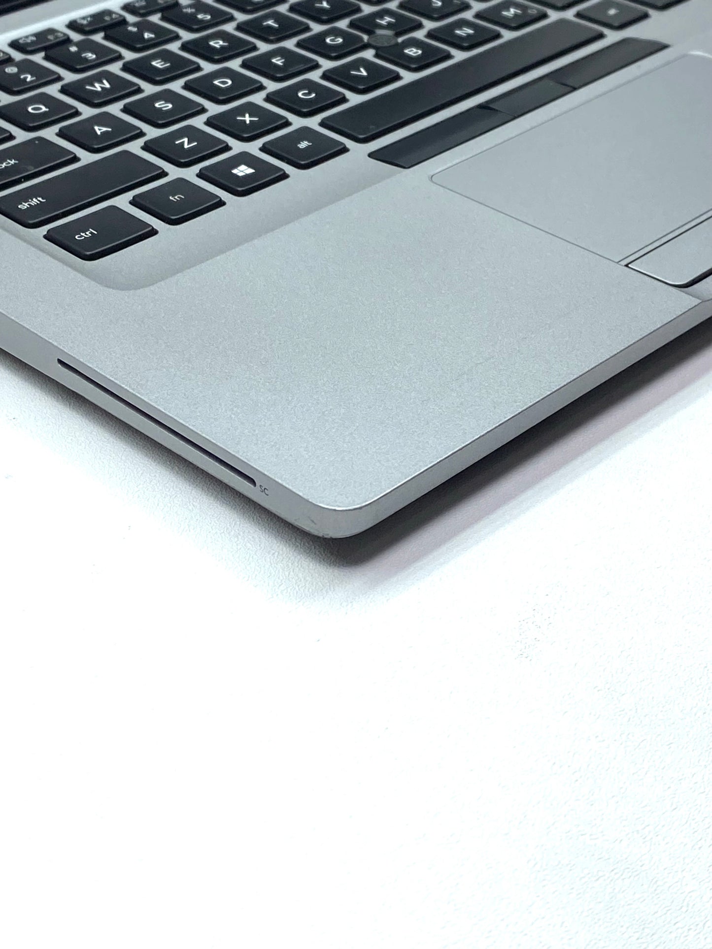 Laptop Dell Latitude 5410 14" (FHD) Core i5-10310U 16GB RAM DDR4 256GB NVMe SSD WINDOWS 11 PRO c/ cargador