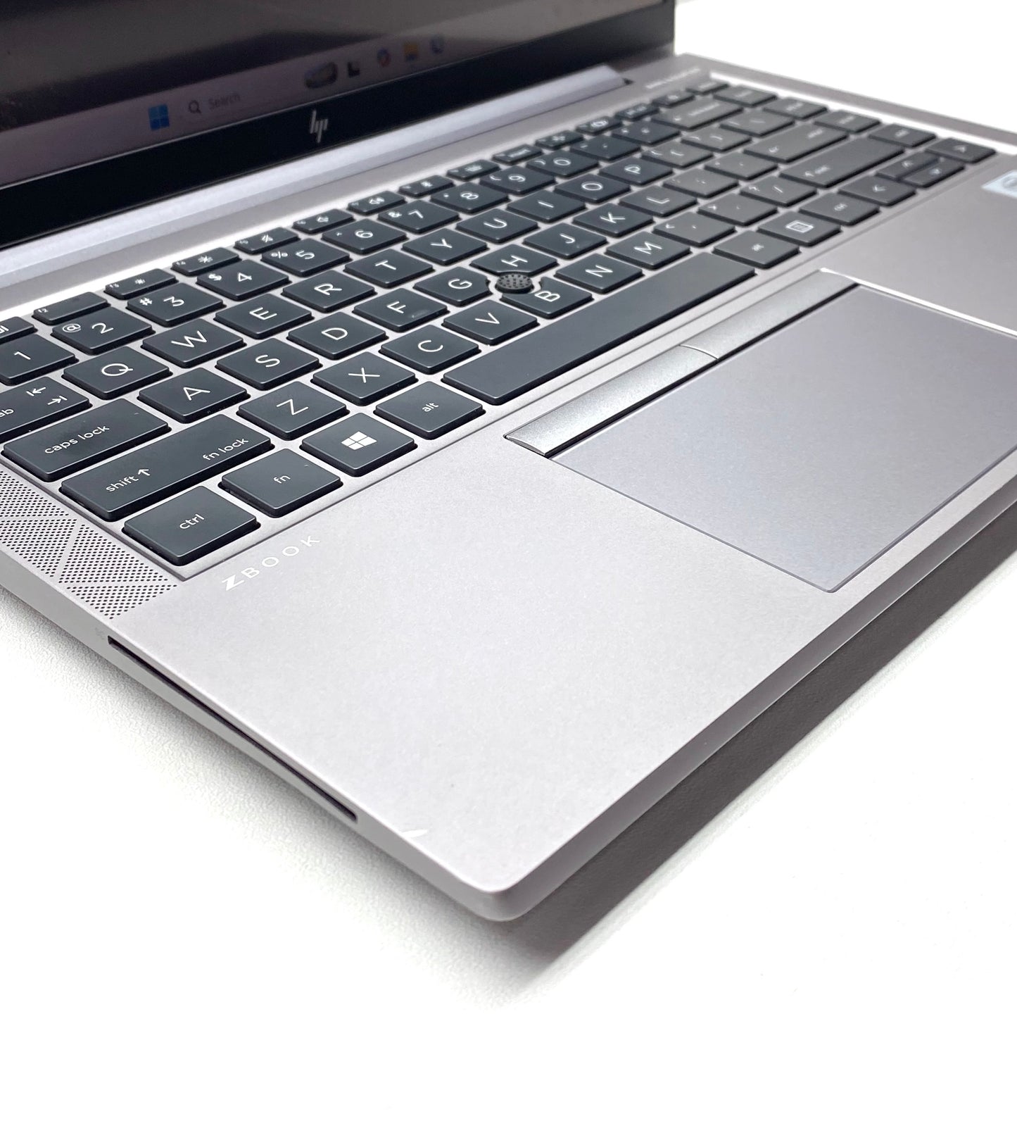 Laptop HP Zbook Firefly G7 14" 14" 1920x1080 (FHD) Core i7-10510U 16GB RAM DDR4 256GB NVMe SSD WINDOWS 11 PRO c/ cargador