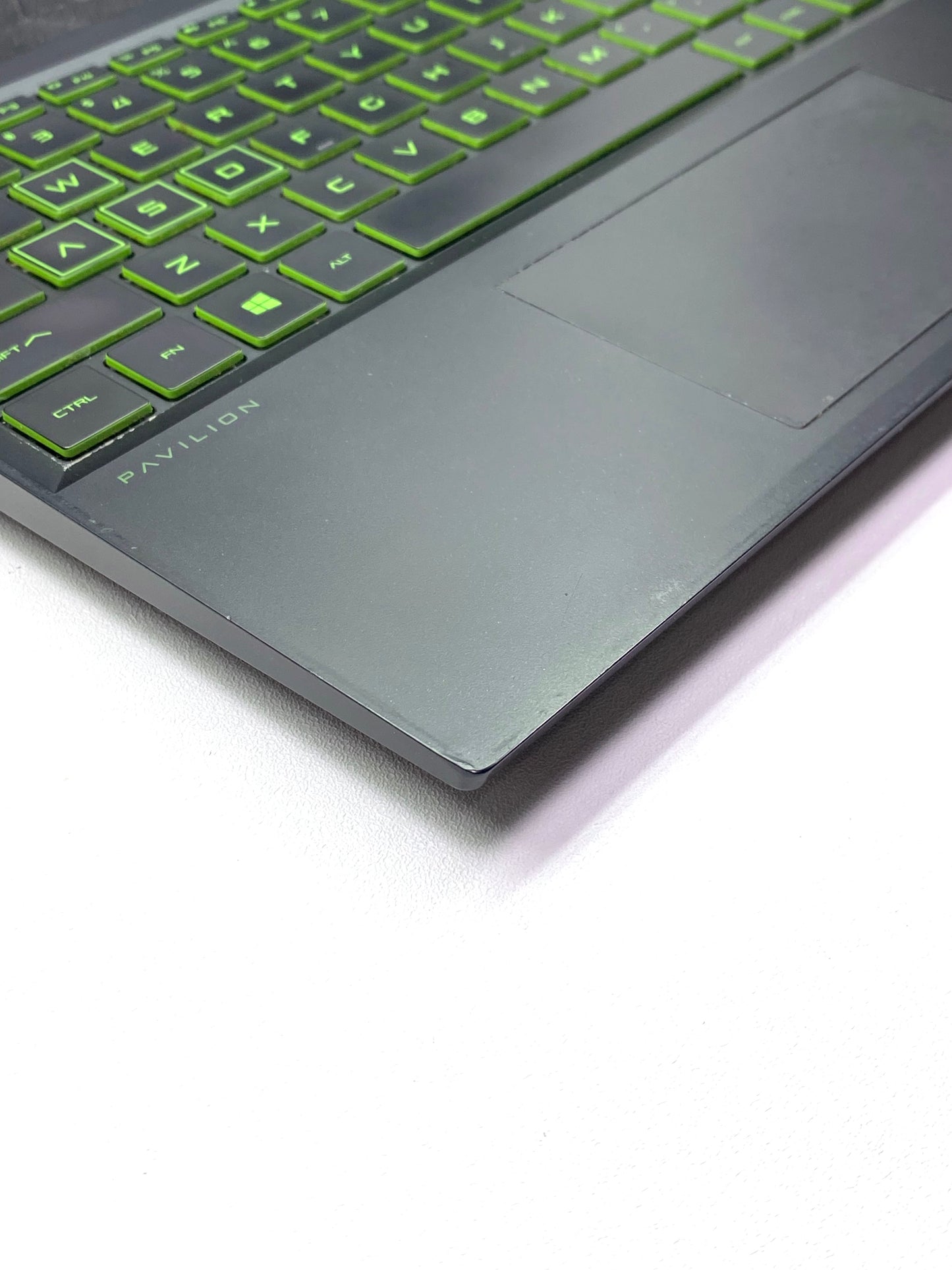 Laptop HP Pavilion 15-ec0751ms 15.6" (FHD) Ryzen 5 3550H 16GB RAM 512GB SSD + 1TB HDD c/ cargador