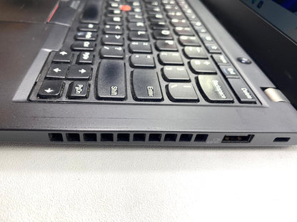 Laptop Lenovo ThinkPad X395 13.3" 1920x1080 (FHD) Ryzen 3 PRO 3300U 8GB RAM DDR4 256GB NVMe SSD WINDOWS 11 PRO c/ cargador