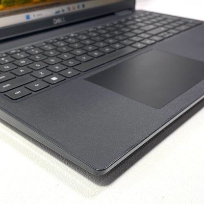 Laptop Dell Latitude 3520 15.6" FHD i5-1135G7 16GB 256GB SSD WINDOWS 11 PRO c/ adaptador