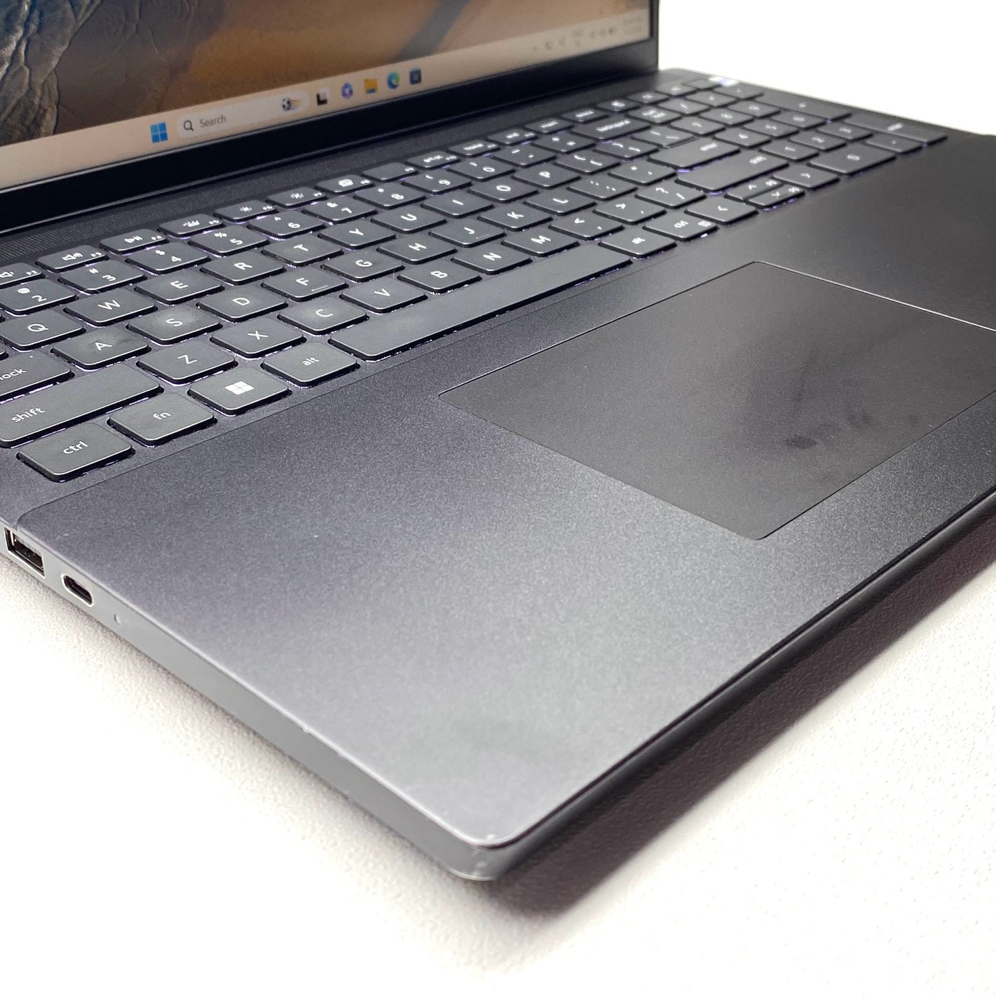 Laptop Dell Vostro 7620 16" i7-12700H 16GB 512GB SSD RTX 3050 WINDOWS 11 PRO c/ cargador