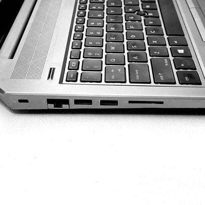 Laptop HP ZBook 15 G5 15.6" Core i7-8750H 250GB 32GB P2000 4GB c/ Cargador