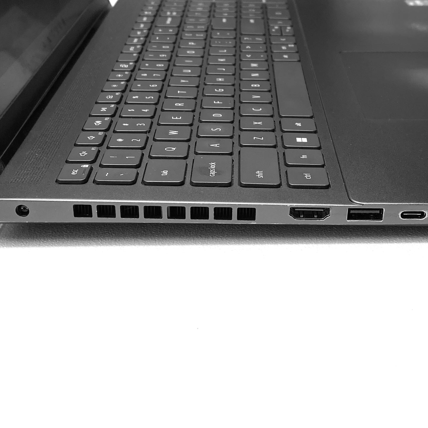 Laptop Dell Vostro 7620 16" i7-12700H 16GB 512GB SSD RTX 3050 WINDOWS 11 PRO c/ cargador