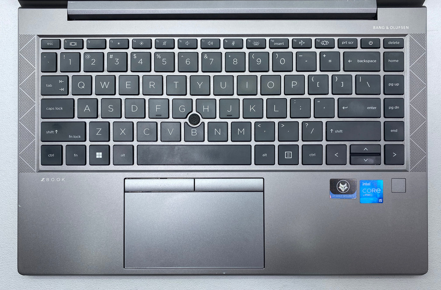 Laptop HP ZBook Firefly 14 G8 14" FHD i5-1145G7 16GB 256GB SSD WINDOWS 11 PRO c/ cargador