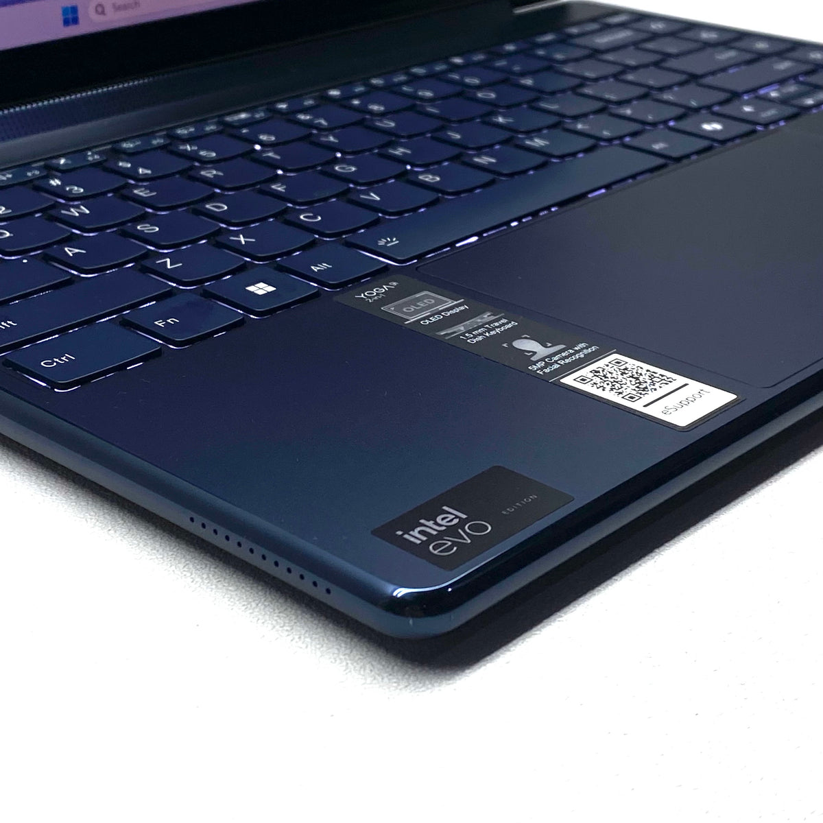 Laptop Lenovo Yoga 9 14IMH9 83AC 14" Táctil 3K Core Ultra 7 155H 16GB LPDDR5 512GB SSD c/ cargador