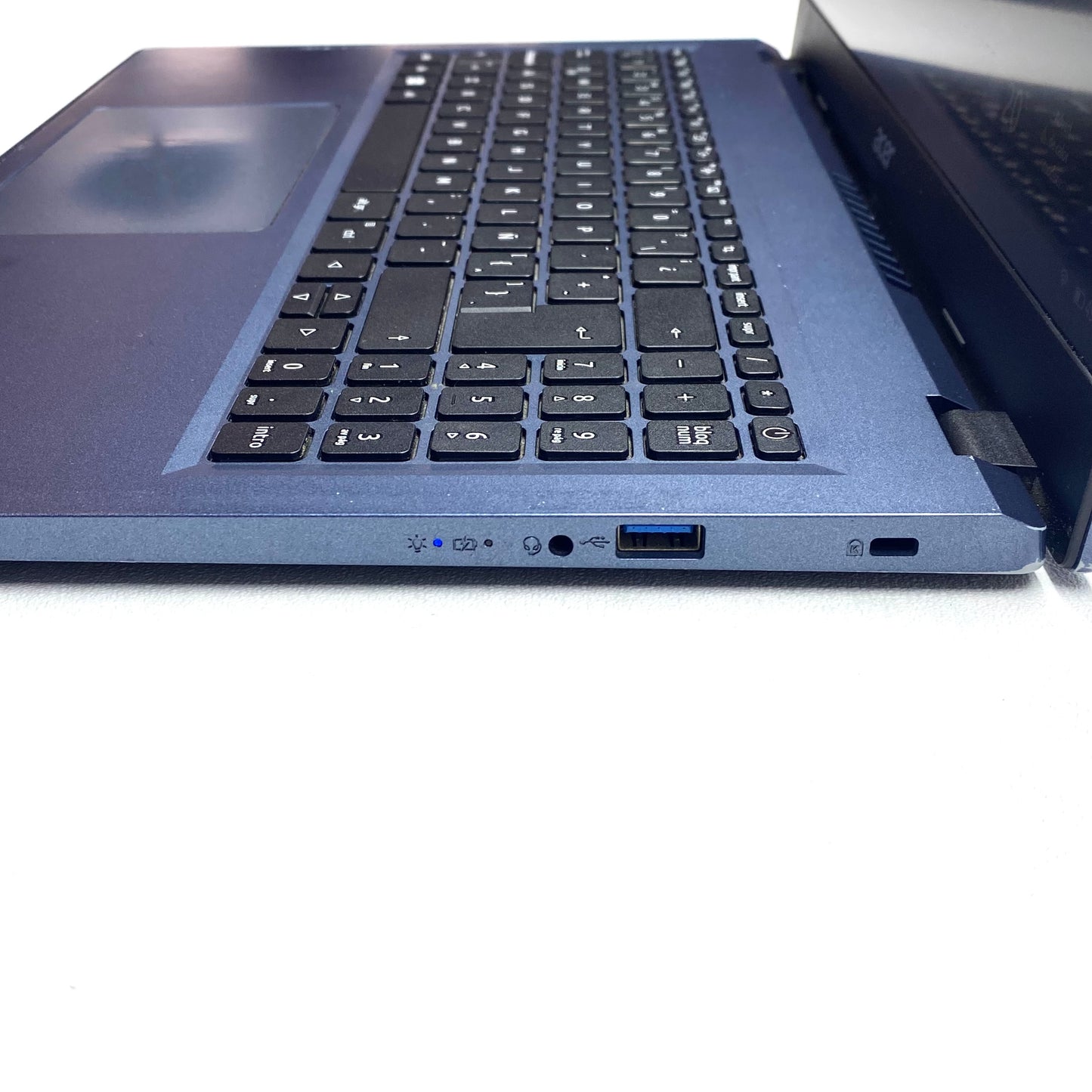 Laptop Acer Aspire 3 A315-24PT 15.6" Touch Ryzen 5 7520U 8GB DDR5 512GB SSD WINDOWS 11 PRO c/ cargador