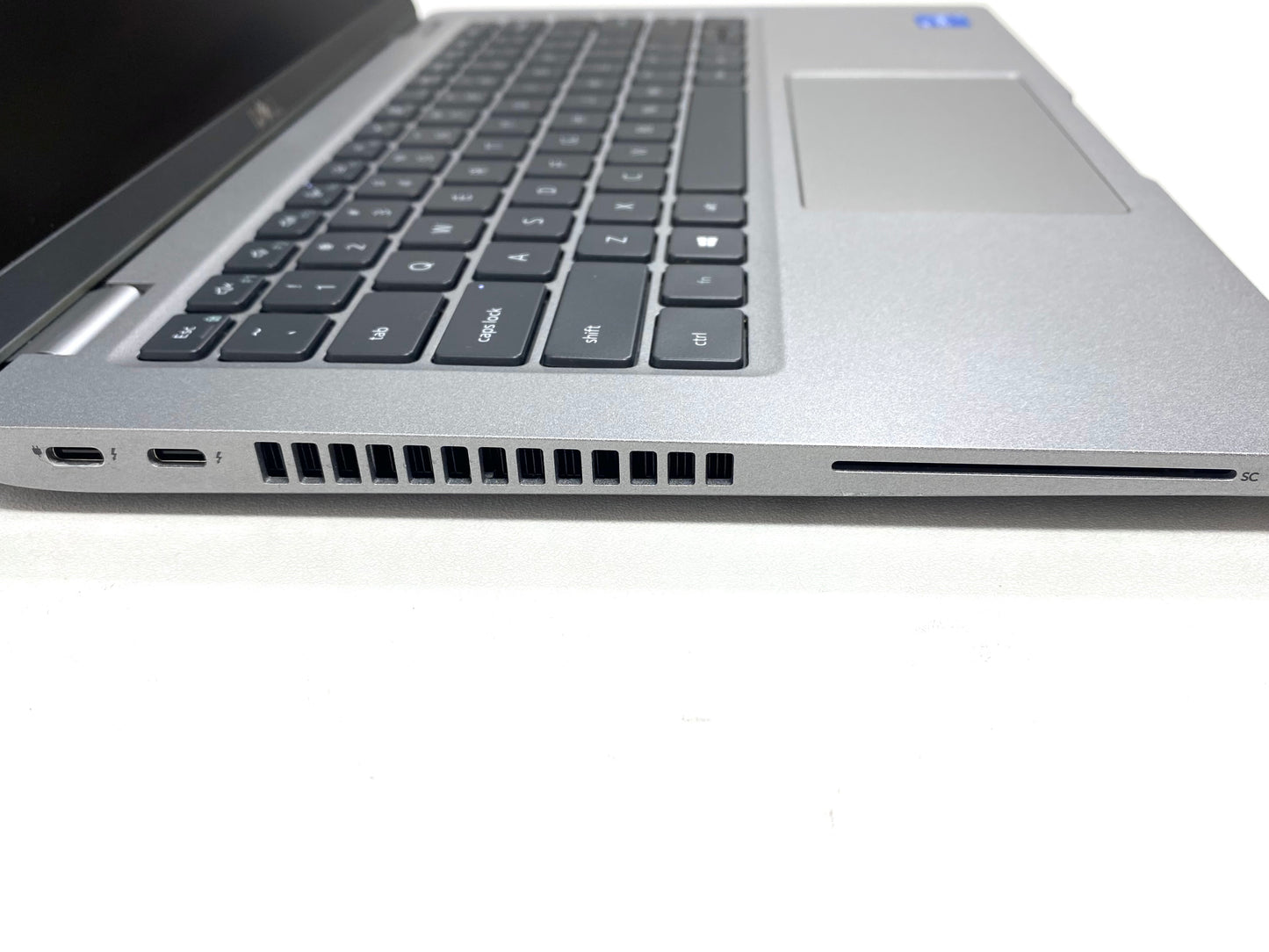 Laptop Dell Latitude 5420 14" 1920x1080 (FHD) Core i5-1145G7 16GB RAM DDR4 512GB M.2 SSD WINDOWS 11 PRO c/ cargador