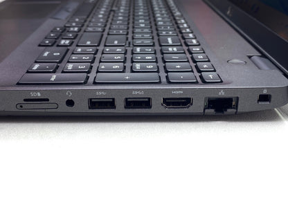 Laptop Dell Precision 3541 15.6" 1366x768 (HD) Core i7-9850H 16GB RAM DDR4 512GB NVMe SSD WINDOWS 11 PRO c/ cargador