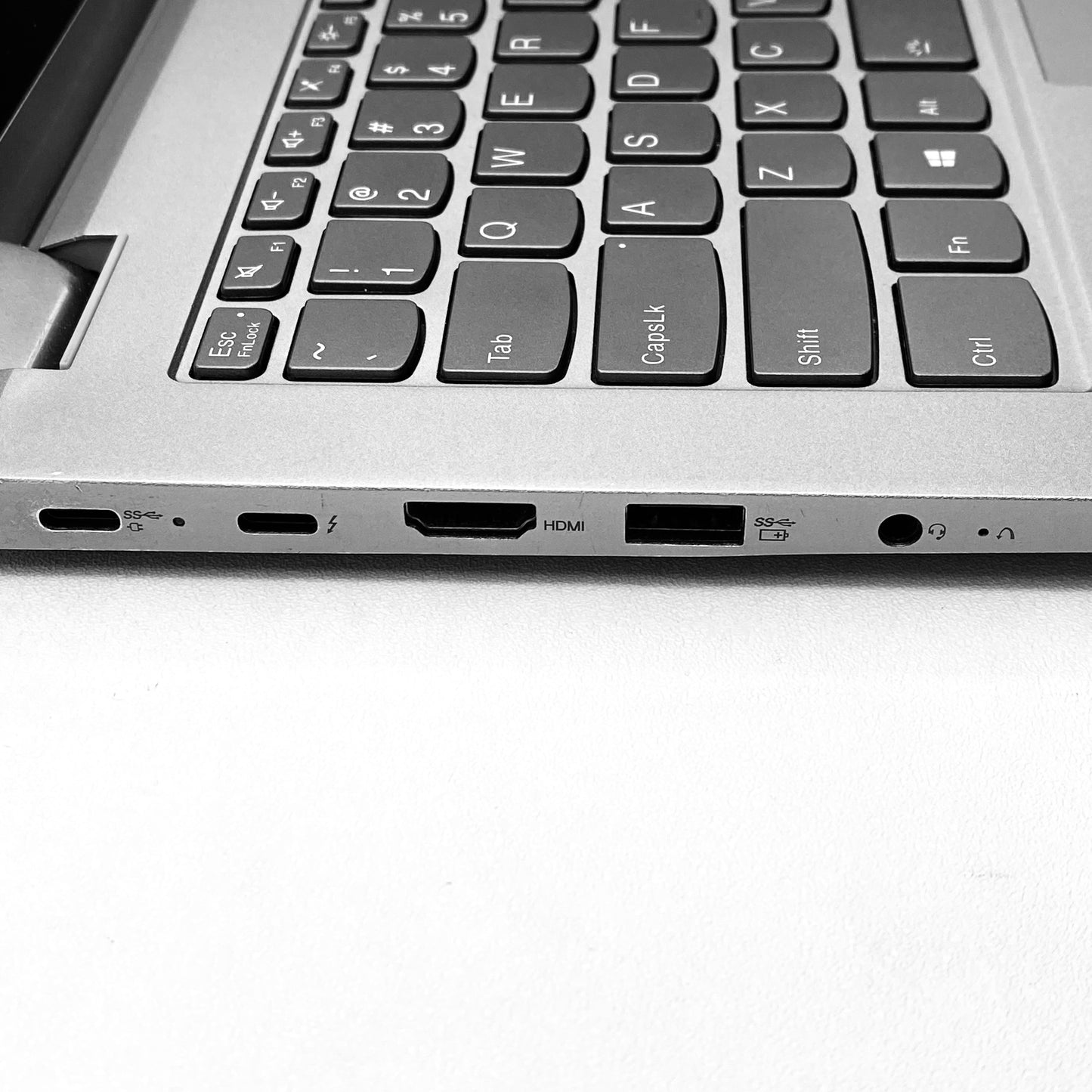 Laptop Lenovo ThinkBook 14s Yoga 14" 1920x1080 (FHD) Core i7-1165G7 16GB RAM DDR4 512GB NVMe SSD WINDOWS 11 PRO c/ cargador