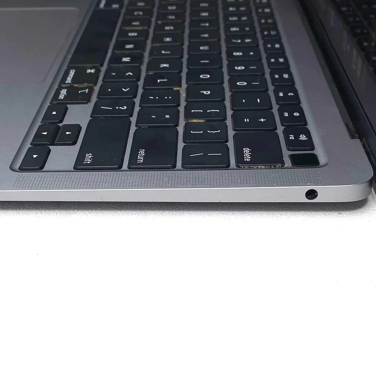 Laptop Apple MacBook Air 2020 A2179 13.3" Retina 2.5K Core i3-1000NG4 8GB RAM 128GB SSD c/ cargador