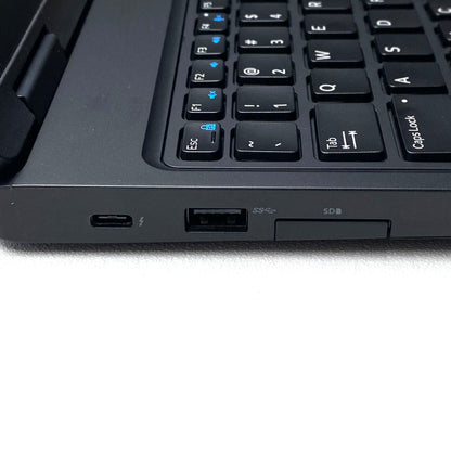 Laptop Dell Precision 3520 15.6" FHD i7-6820HQ 12GB RAM 128GB SSD WINDOWS 11 PRO c/ cargador