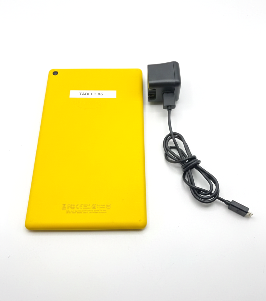 Tablet Amazon Fire HD 8 7ª Gen 16GB 8" HD c/ Cargador