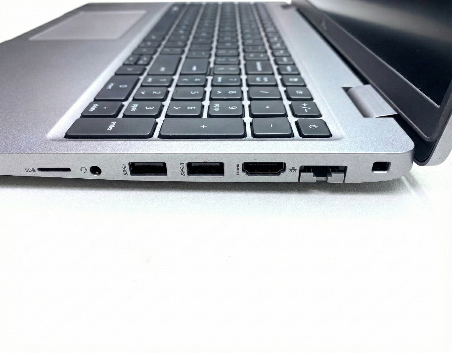 Laptop Dell Latitude 5520 15.6" 1920x1080 (FHD) Core i5-1135G7 16GB RAM DDR4 128GB NVMe SSD WINDOWS 11 PRO c/ cargador