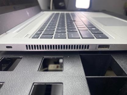 Laptop HP EliteBook 830 G5 13.3" Core i5-8350U 16GB RAM 256GB M.2 SSD WINDOWS 11 PRO c/cargador