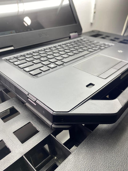 Laptop Rugged Dell Latitude 5414 14" Core i5-6300U 8GB RAM 256GB SSD WINDOWS 10 PRO c/cargador