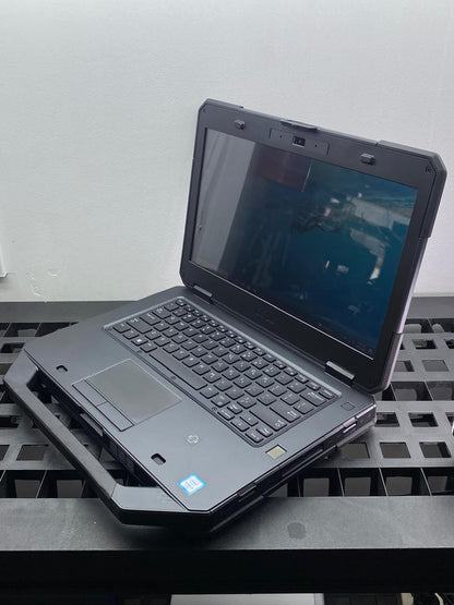 Laptop Rugged Dell Latitude 5414 14" Core i5-6300U 8GB RAM 256GB SSD WINDOWS 10 PRO c/cargador