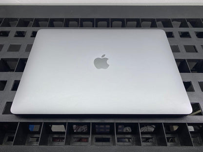 Laptop Apple MacBook Air 2018  13" Core i5-8210Y 16GB RAM 128GB SSD macOS Sonoma c/cargador