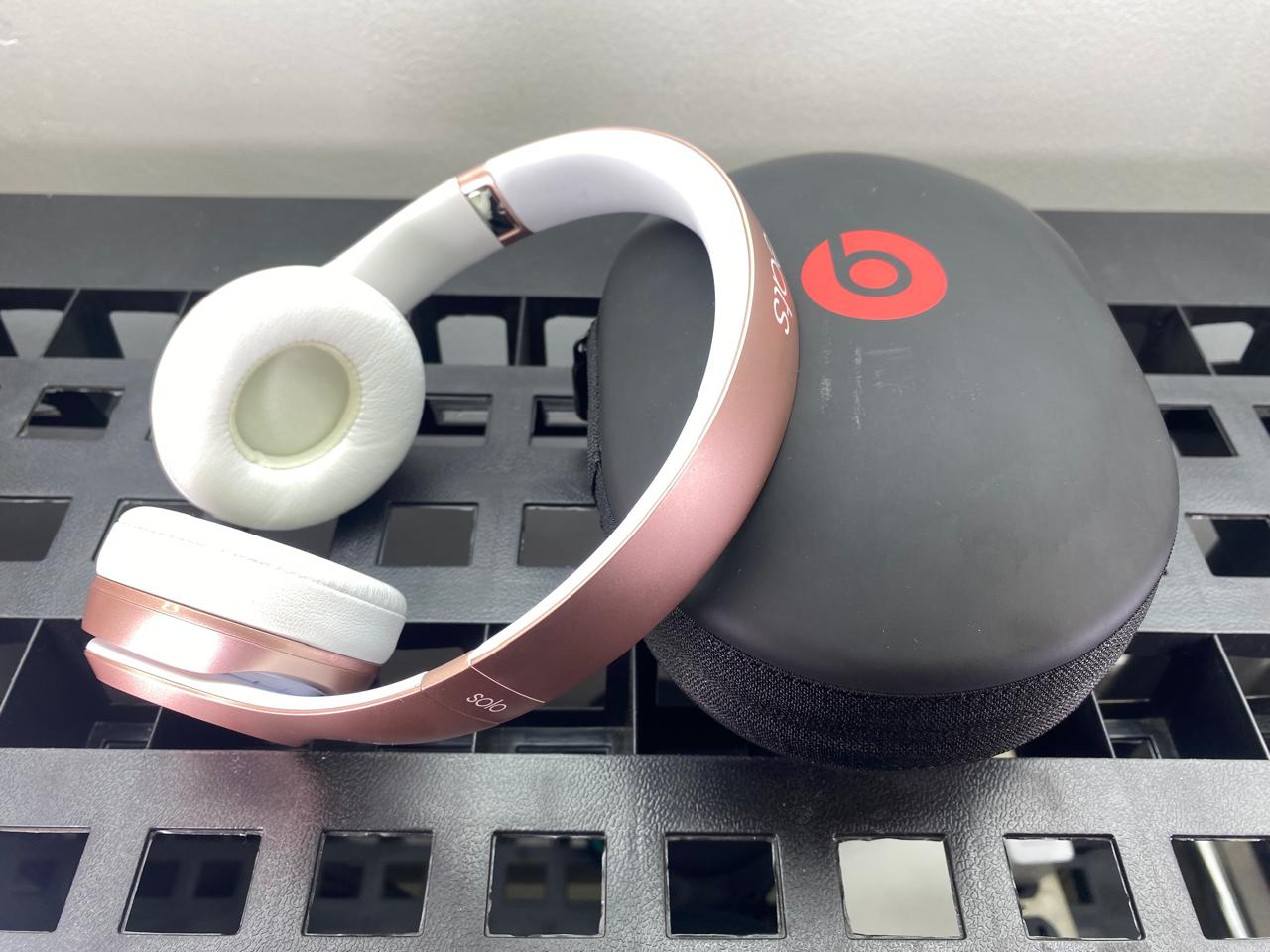 Audífonos Beats B0534 By Dr Dre Solo Wireless Rose Gold c/ Estuche
