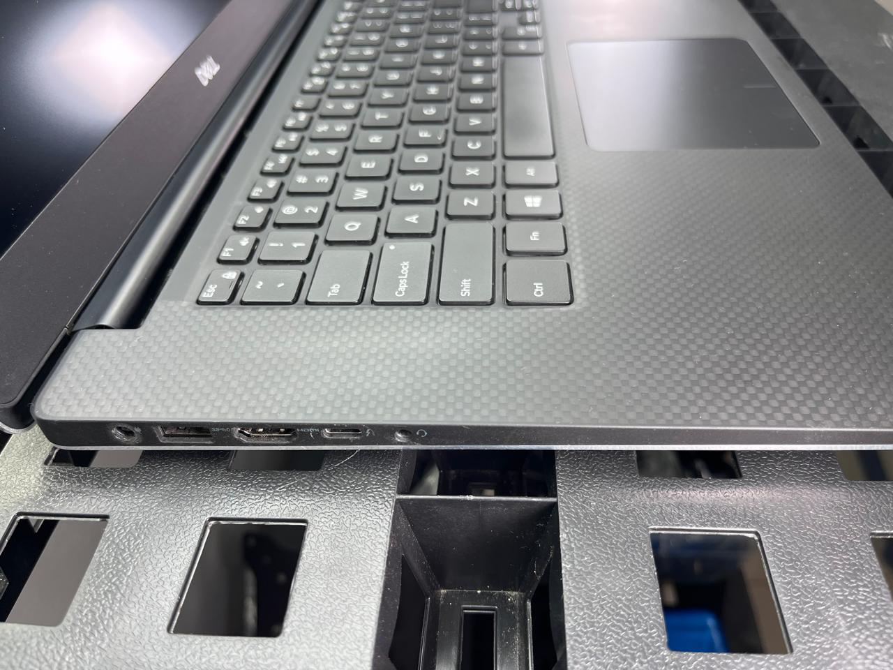 Laptop Dell XPS 15 7590 15.6" Core i7-9750H 16GB RAM 256GB NVMe SSD NVIDIA GeForce GTX 1650 4GB GDDR5 WINDOWS 11 PRO c/cargador