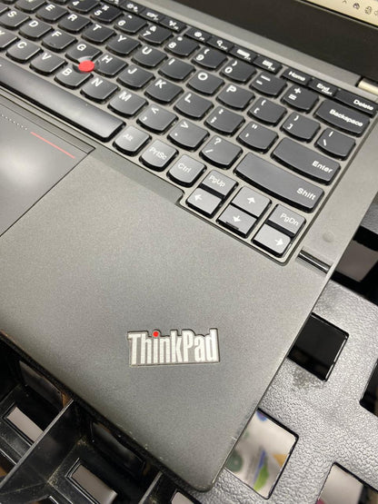 Laptop Lenovo ThinkPad X240 12.5" 1366x768 (HD) Core i5-4300U 8GB RAM DDR3 240GB SSD WINDOWS 11 PRO c/ cargador