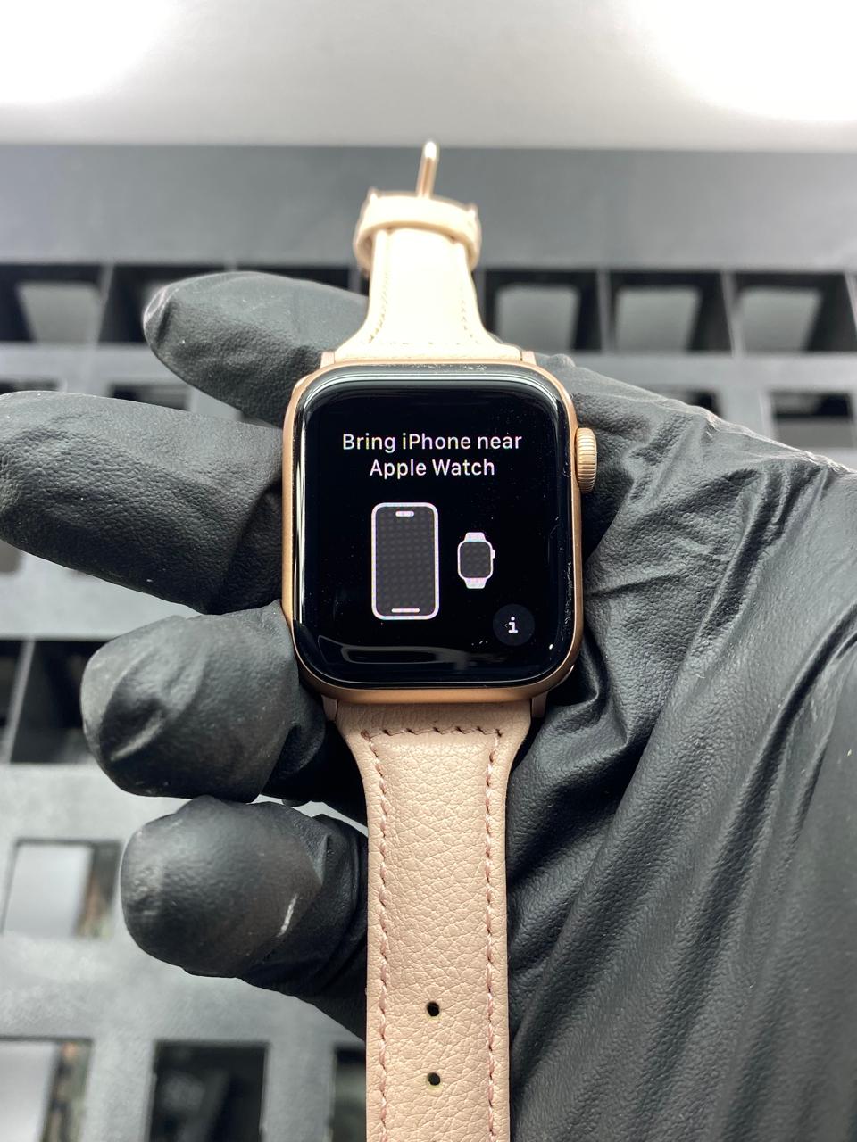 Apple Watch Series 6 Rose Gold 40mm c/ Cable de Carga Original Apple USB-C & Extras