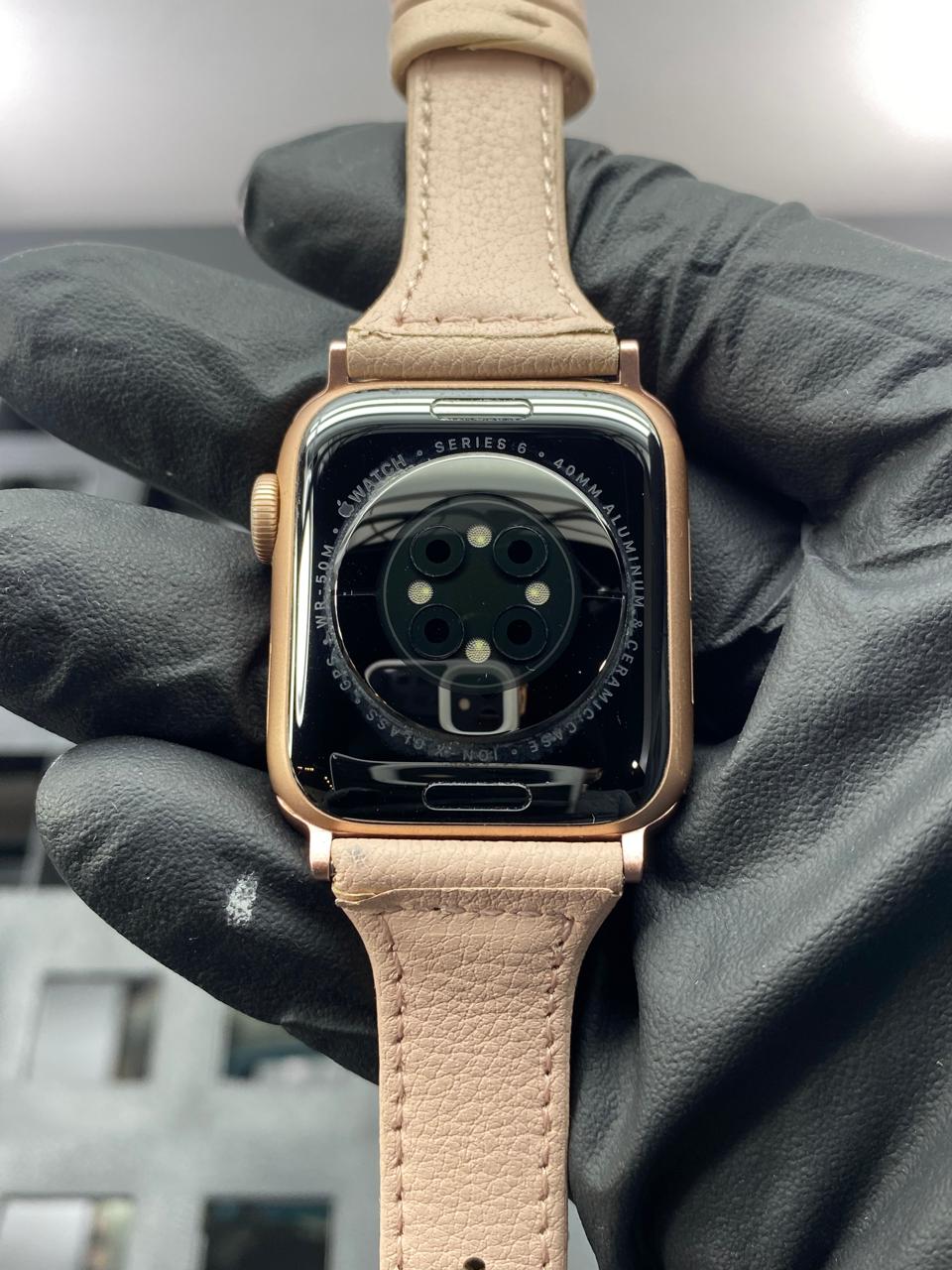 Apple Watch Series 6 Rose Gold 40mm c/ Cable de Carga Original Apple USB-C & Extras