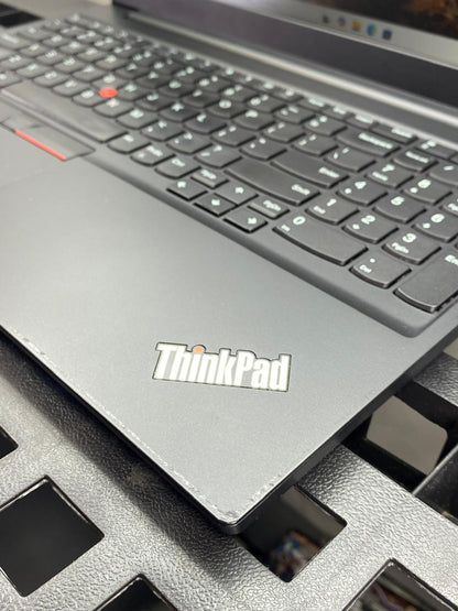 Lenovo ThinkPad E15 15.6" 1920x1080 (FHD) Core i5-10210U 16GB RAM DDR4 256GB NVMe SSD + 1TB HDD WINDOWS 11 PRO