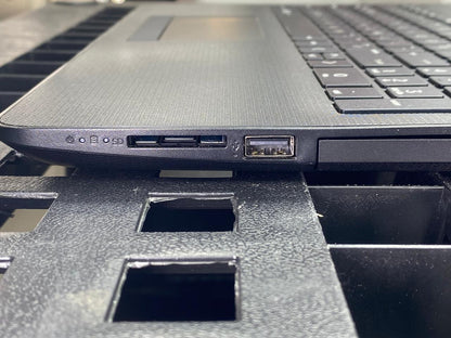 Laptop HP 15-db0015dx 15.6" 1366x768 (HD) A6-9225 16GB RAM DDR4 256GB SSD WINDOWS 11 HOME c/ cargador
