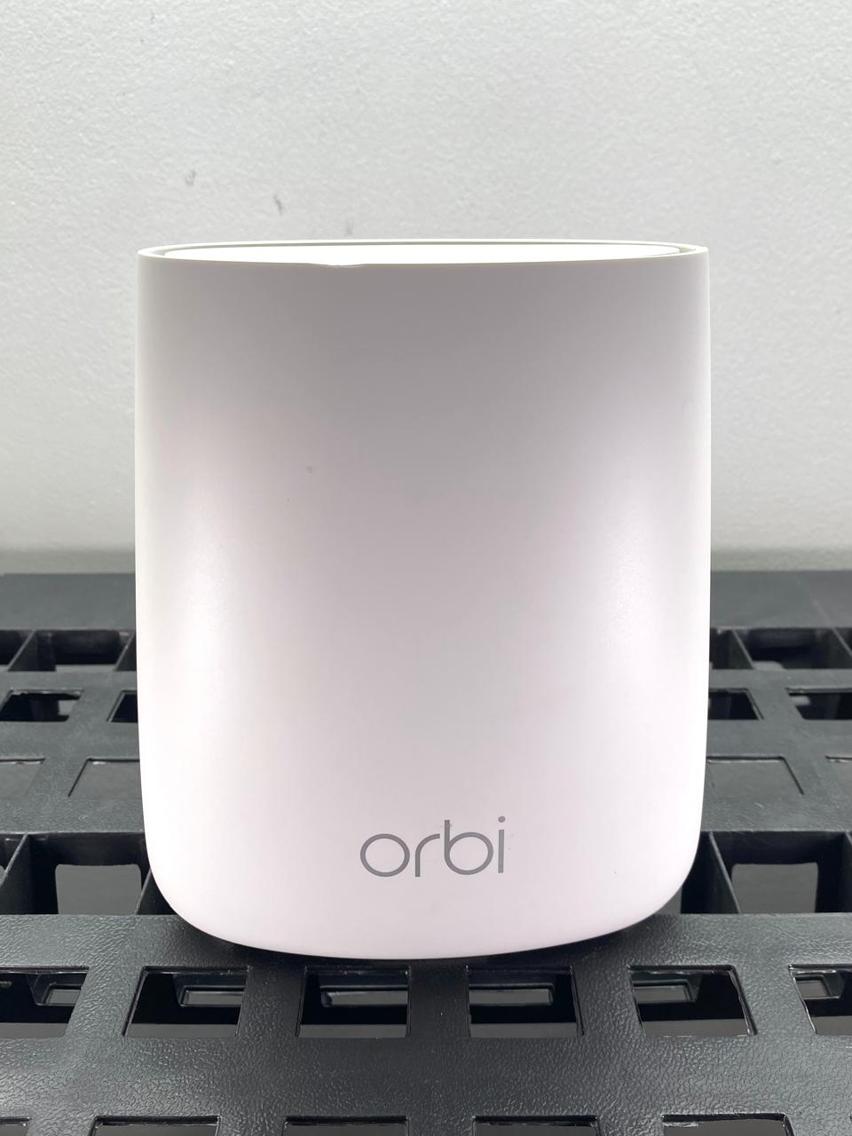 Router Mesh NETGEAR Orbi RBR20 + Satélite RBS20 Tri-Band WiFi c/ Adaptadores