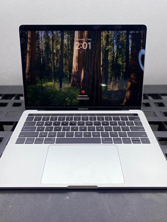 Apple MacBook Pro 2016 13.3"  Core i5-6267U 16GB RAM   macOS Sequoia c/cargador