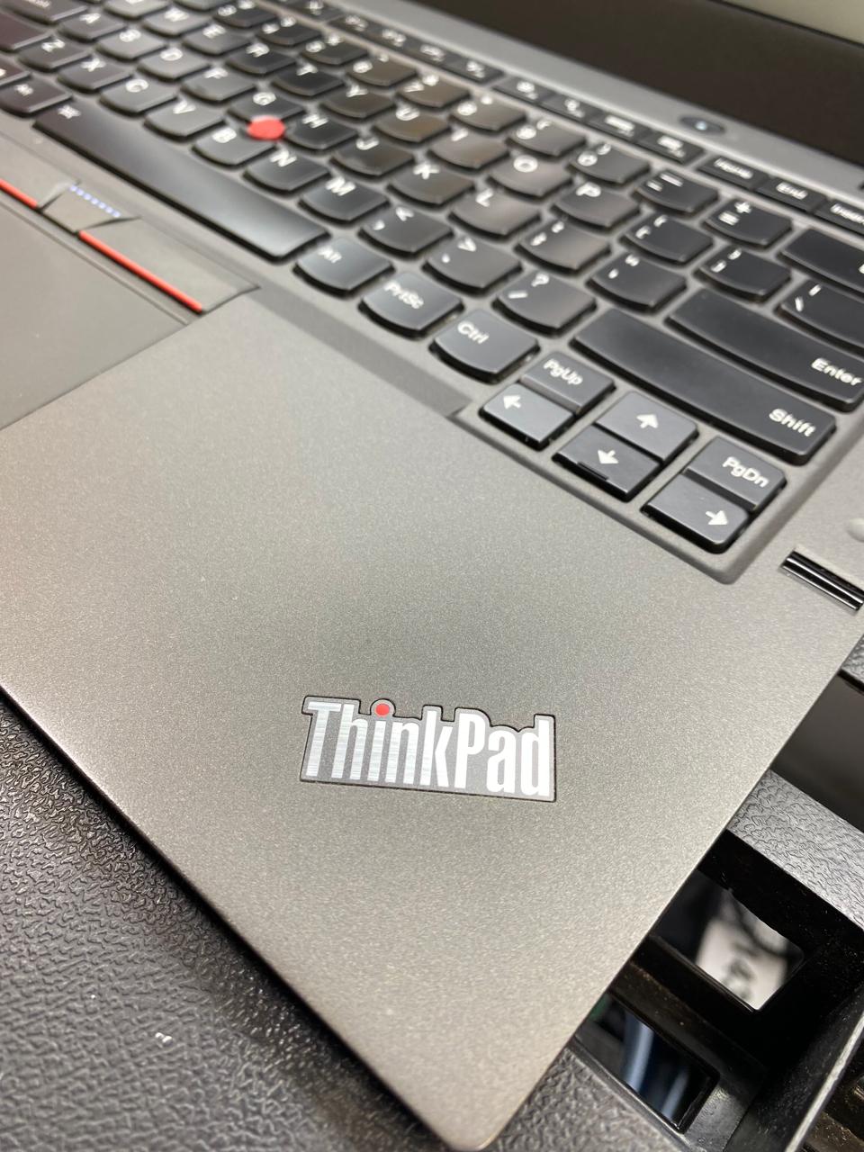Laptop Lenovo ThinkPad X1 Carbon 14" 1920x1080 (FHD) Core i5-5300U 8GB RAM DDR3 256GB M.2 SSD WINDOWS 11 PRO c/ cargador
