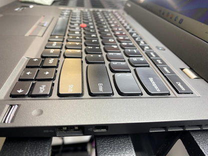 Laptop Lenovo ThinkPad X1 Carbon 14" 1920x1080 (FHD) Core i5-5300U 8GB RAM DDR3 256GB M.2 SSD WINDOWS 11 PRO c/ cargador