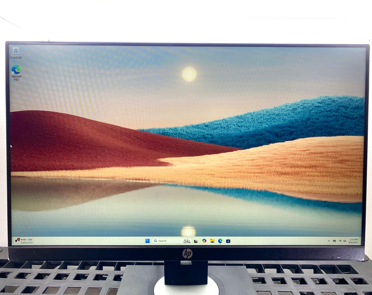 Monitor HP P24 G4 24" Full HD HDMI VGA c/ Cable de Corriente