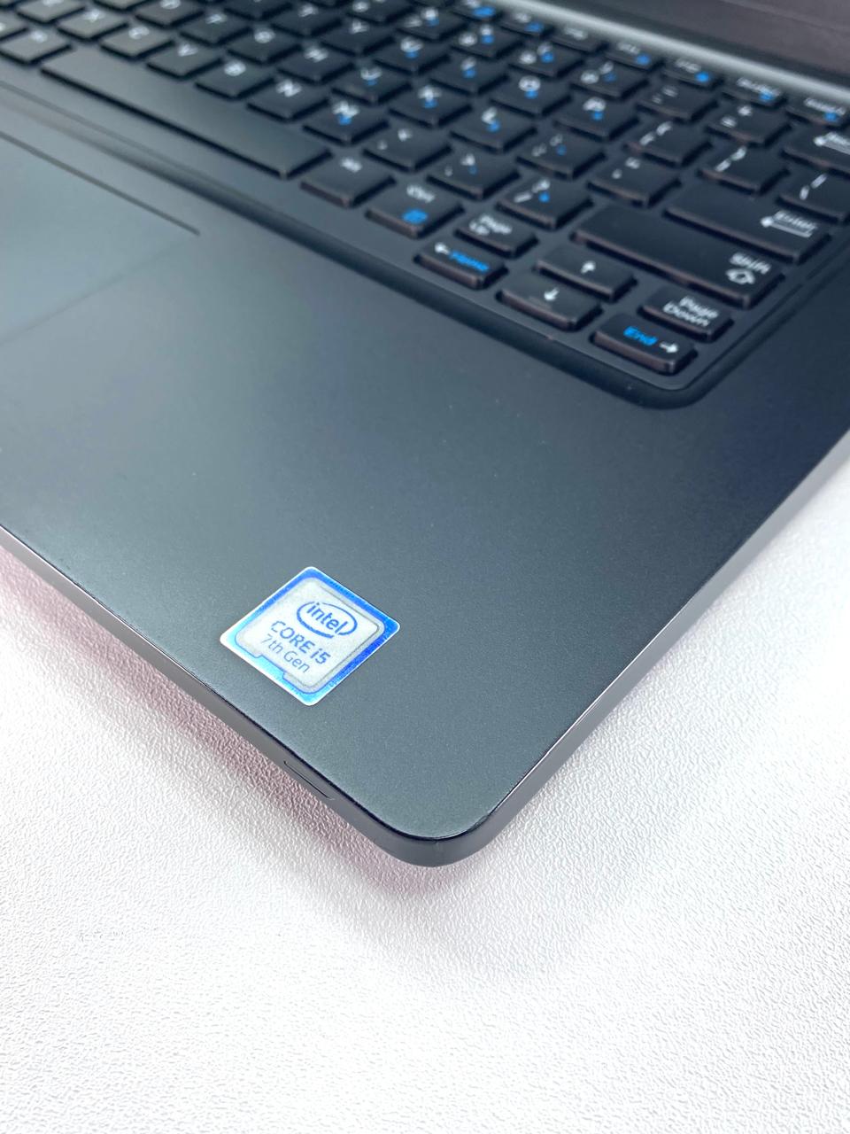 Laptop Dell Latitude 5490 14" 1366x768 (HD) Core i5-7300U 16GB RAM DDR4 512GB SSD WINDOWS 11 PRO c/ cargador