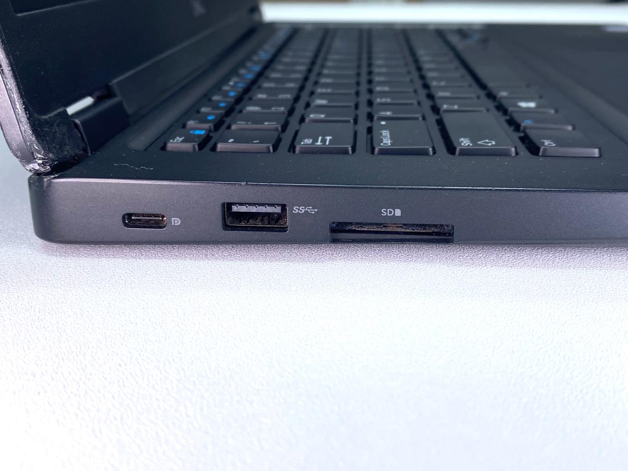 Laptop Dell Latitude 5490 14" 1366x768 (HD) Core i5-7300U 16GB RAM DDR4 512GB SSD WINDOWS 11 PRO c/ cargador
