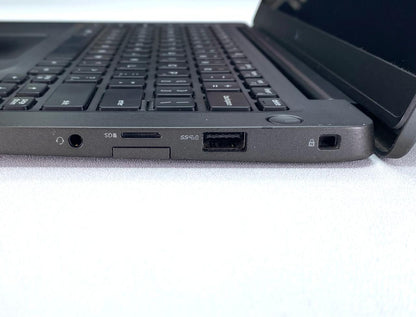 Laptop Dell Latitude 7400 14" 1920x1080 Touchscreen (FHD) Core i5-8365U 16GB RAM DDR4 256GB NVMe SSD WINDOWS 11 PRO c/ cargador