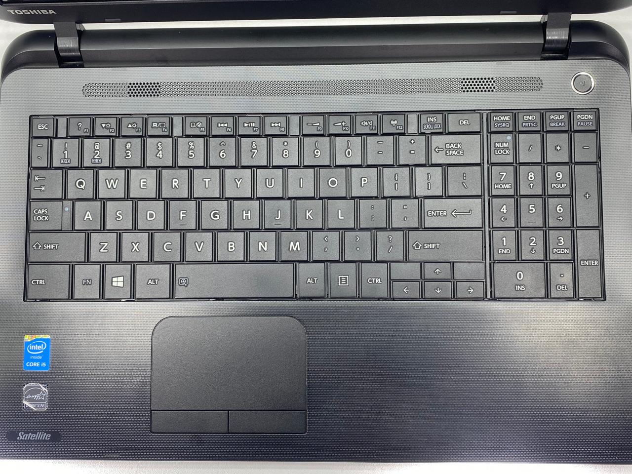 Laptop Toshiba Satellite C55-B5356 15.6" 1366x768 (HD) Core i5-4210U 16GB RAM DDR3L 512GB SSD WINDOWS 11 PRO c/ cargador