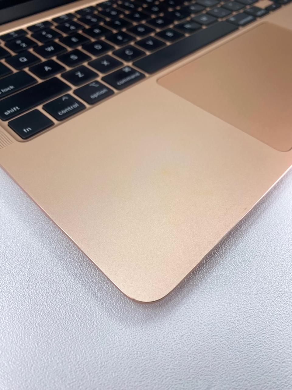 Laptop Apple MacBook Air 2020 A2179 13.3" 2560x1600 (Retina) Core i5-1030NG7 16GB LPDDR4X 1TB SSD macOS Sequoia c/ cargador