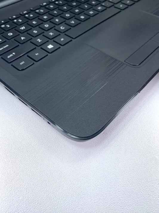 Laptop HP 15-ba009dx 15.6" 1366x768 (HD) A6-7310 16GB RAM DDR3L 128GB SSD WINDOWS 11 HOME c/ cargador