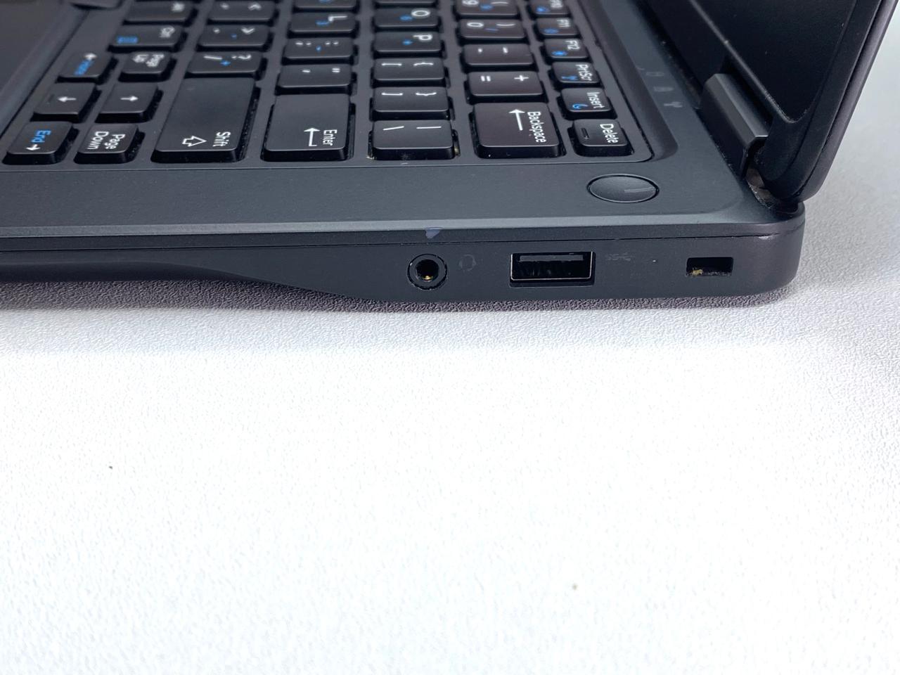 Laptop Dell Latitude E7450 14" 1920x1080 (FHD) Core i5-5300U 16GB RAM DDR3L 240GB SSD WINDOWS 11 PRO c/ cargador