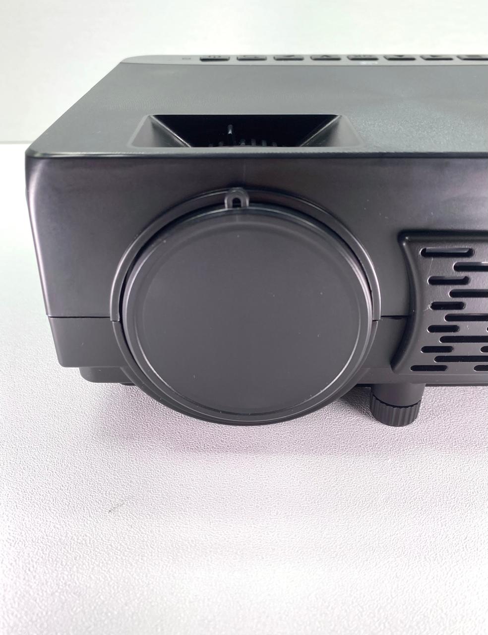 Mini Proyector GPX PJ300VP c/ Control y Cable HDMI