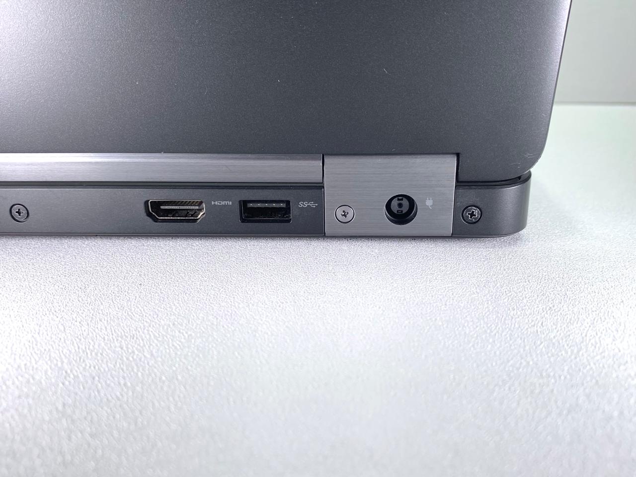 Laptop Dell Latitude E5470 14" 1920x1080 (FHD) Core i5-6440HQ 16GB RAM DDR4 256GB M.2 SSD WINDOWS 11 PRO c/ cargador