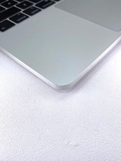 Laptop Apple MacBook Pro 2018 13.3" 2560x1600 (2K) Core i5-8259U 8GB RAM LPDDR3 512GB SSD macOS Sequoia c/ cargador