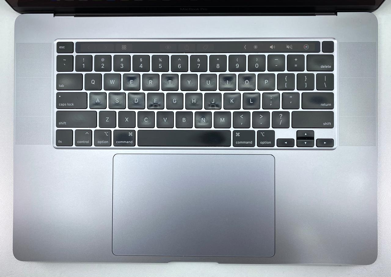 Laptop Apple MacBook Pro 2019 16" 3072x1920 (2K) Core i7-9750H 16GB RAM DDR4 512GB NVMe SSD macOS Ventura c/ cargador