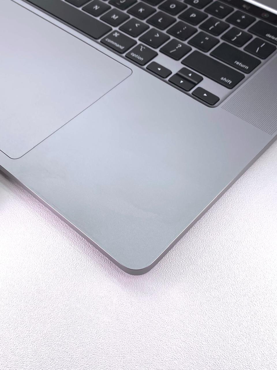 Laptop Apple MacBook Pro 2019 16" 3072x1920 (Retina) Core i7-9750H 16GB DDR4 512GB SSD macOS SEQUOIA c/ cargador