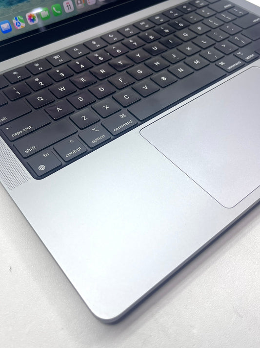 Laptop Apple MacBook M2 Pro 14.2" 3024x1964 (2K) 16GB RAM LPDDR5 512GB SSD macOS TAHOE c/ cargador