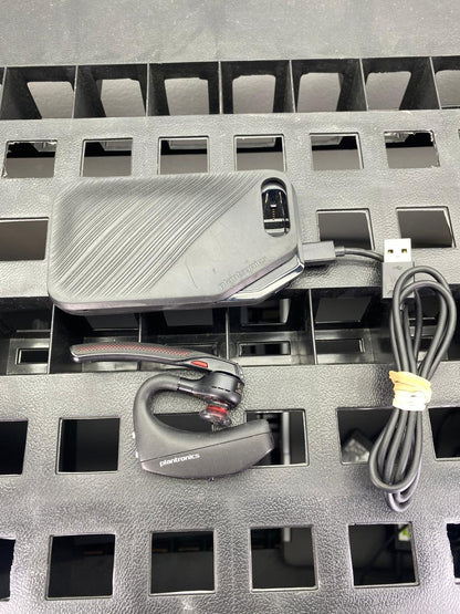 Auricular Bluetooth Voyager 5200 UC con Dongle Bluetooth y Estuche de Carga