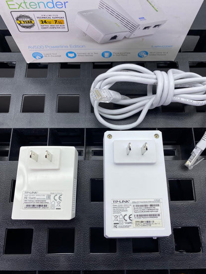 Extensor de Rango Wi-Fi TP-Link AV500 Powerline Edition TL-WPA4220KIT con Caja