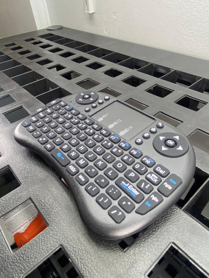 Mini Teclado Inalámbrico con Función de Mouse Touchpad